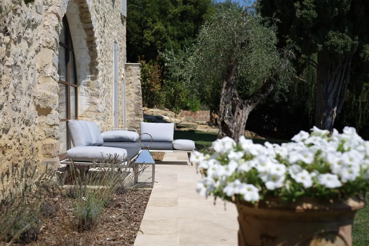 L'Elegante Bastide En Pierre Avec Vue Sur Le Vieux Village De Mougins 0*,  France