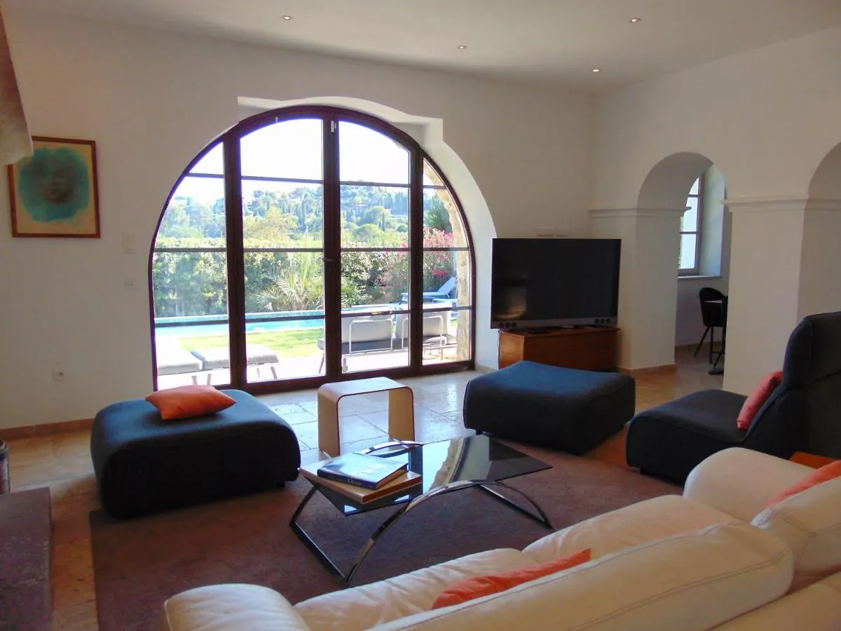Villa L'Elegante Bastide En Pierre Avec Vue Sur Le Vieux Village De Mougins